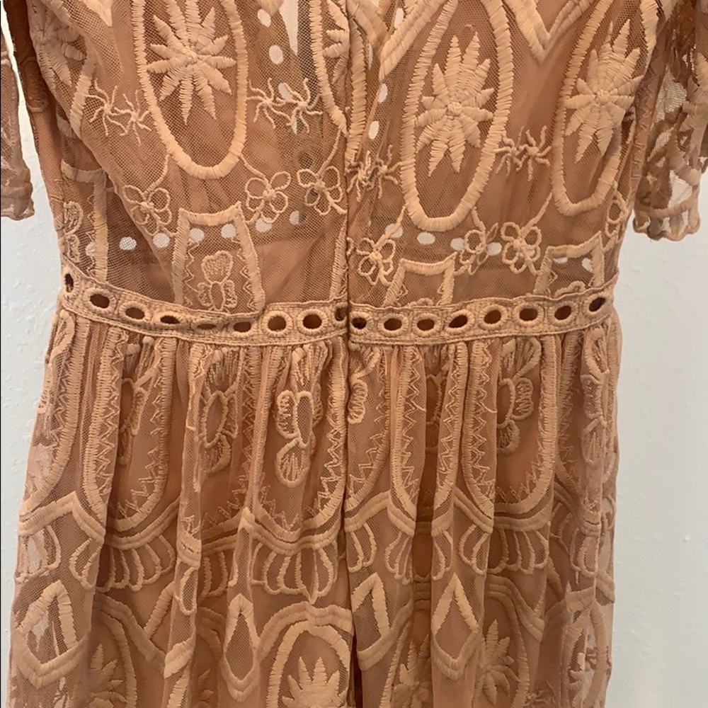 Beautiful lace maxi dress over shorts - Picture 3 of 6